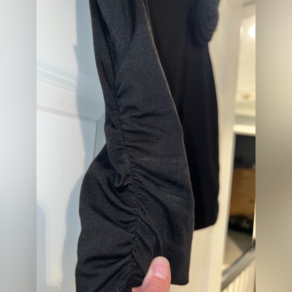 ‘Better Be’ Black floral set large honestly fits like medium/almost small. - Picture 8 of 15